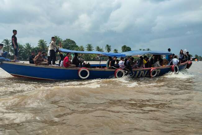 Setelah 2 Tahun Vakum, Wisata Air Naik Stempel Jadi Tradisi Unik Saat Berlebaran