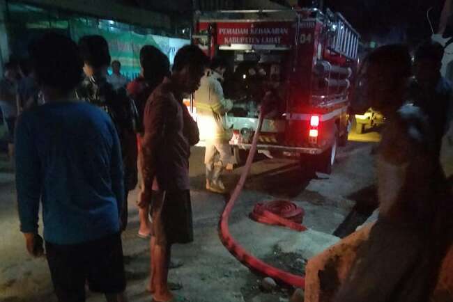 Sedang Ikat Sayur, Rumah Hangus Terbakar