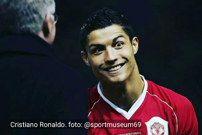 MU Balik Modal, Hanya 12 Jam Jersey Ronaldo Tembus Rp640 Miliar