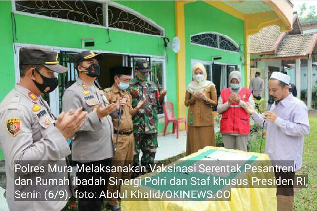 Polres Musi Rawas Gelar Vaksinasi di Pondok Pesantren dan Salurkan Bansos