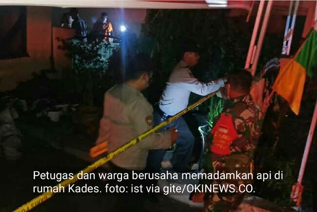 Rumah Kades Sukarami Terbakar