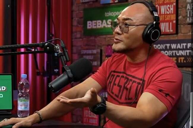 Deddy Corbuzier Minta Maaf soal Podcast Pasangan Gay