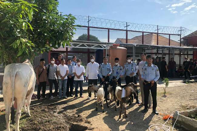 Kurban 1 Sapi, 4 Ekor Kambing di Lapas Kayuagung