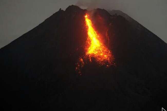 Gunung Merapi Erupsi