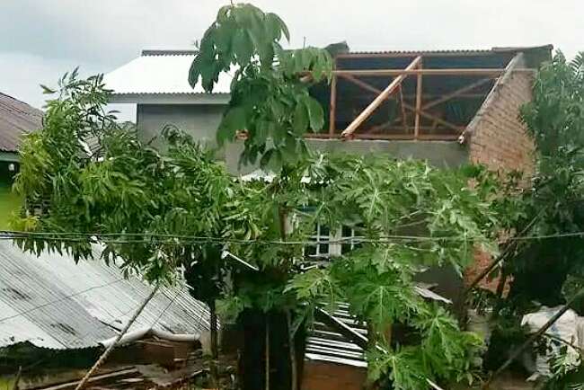 Puting Beliung, Belasan Rumah Rusak di Lubuklinggau Selatan II