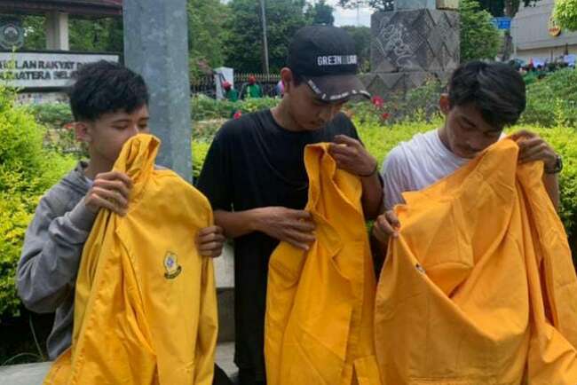 Pinjam Jaket Almamater, 3 Remaja Diamankan Ditengah Aksi Mahasiswa