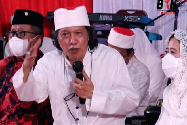 Sentilan Cak Nun di Markas PDIP: Presiden Sekarang Belum Tepat, Mohon Maaf