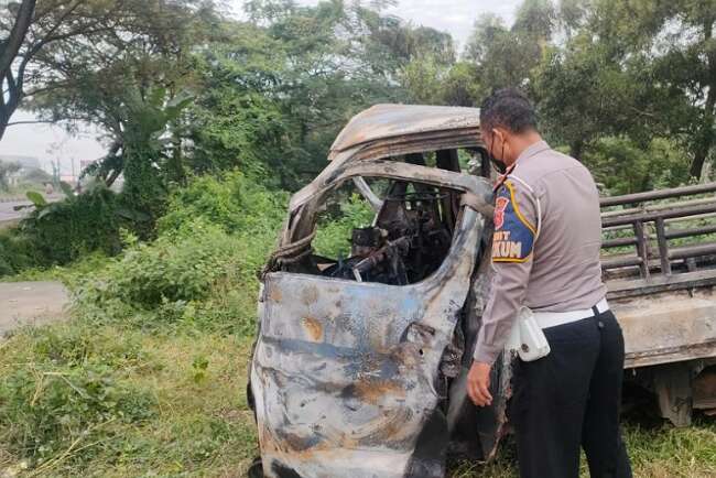 Ini Identitas 4 Korban Tewas saat Mobil Rombongan Pendukung Timnas Terbakar