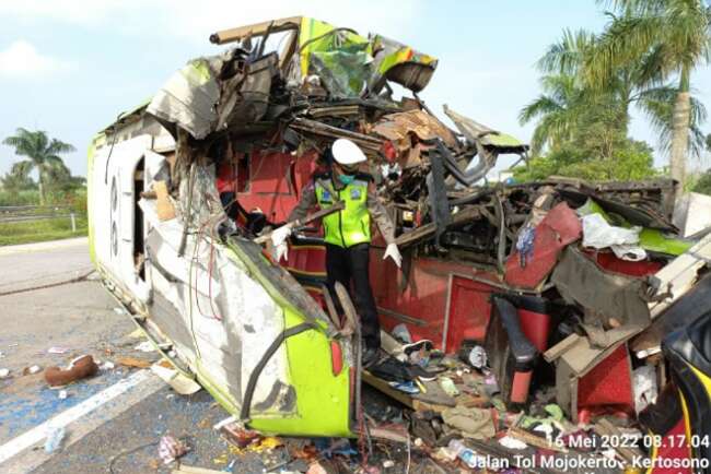 Update: Kecelakaan Maut di Tol Surabaya-Mojokerto, Sopir Bus Positif Narkoba