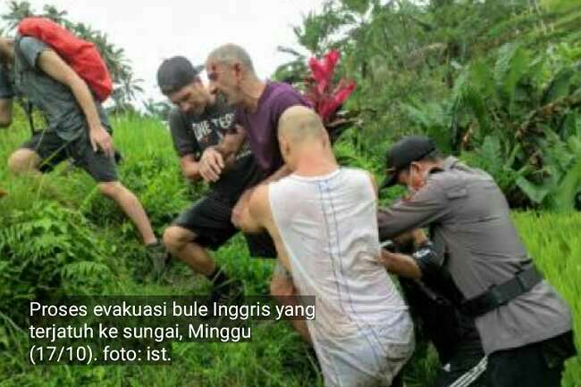 Evakuasi Bule Inggris Jatuh ke Sungai Saat Treking Berlangsung Dramatis