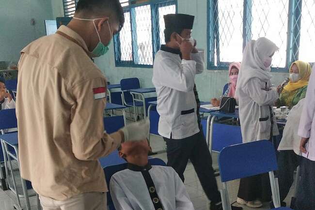 Antisipasi Omicron di OKI, Siswa Jalani Swab Antigen
