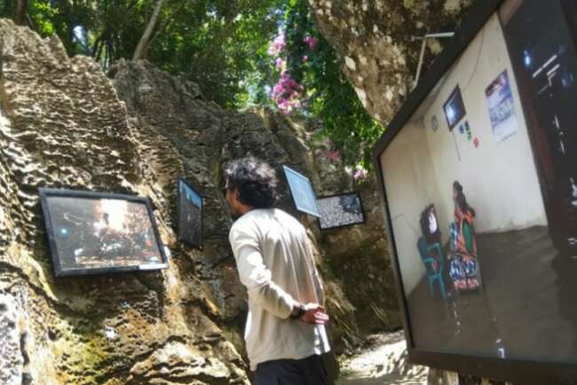 Pertama Di Dunia,Pameran Foto di Tebing Batu Digelar PFI Medan.