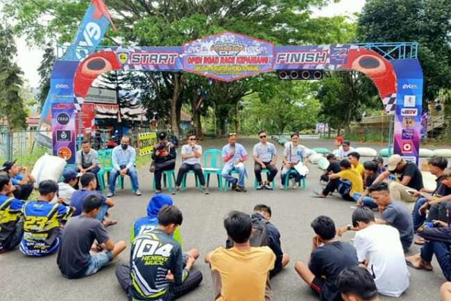 Senggolan di Tikungan Berakhir dengan Adu Jotos, di Ajang Road Race Kepahiang