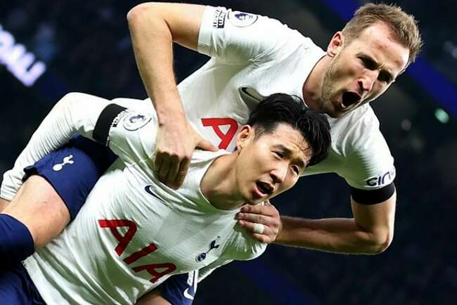 Harry Kane dan Son Moncer, Spurs Jaga Asa ke Liga Champions