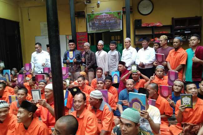 Berkah Nuzul Qur’an Kampung Taubat Dapat CSR dari PT Sampoerna Agro