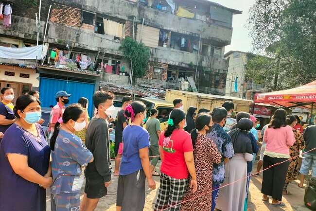 Sekda Palembang Sidak Operasi Pasar di 7 Lokasi Berbeda