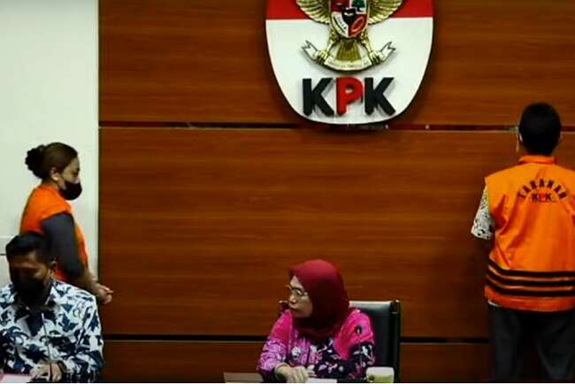 Mantan Bupati Tabanan Eka Wiryastuti Ditahan KPK