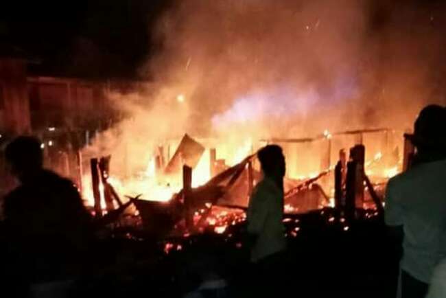 Rumah dan Bangunan Wallet Hangus Terbakar