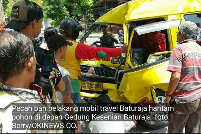 Sopir Travel Tabrak Pohon, Margareta Patah Kaki Batal ke Palembang