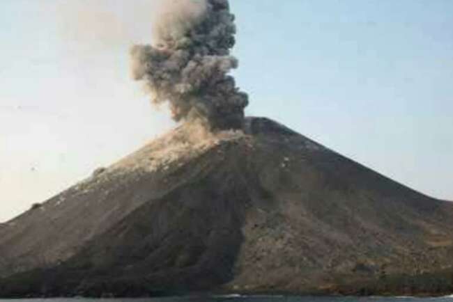 Ini Penjelasan BNPB Soal Gunung Anak Krakatau yang Berpotensi Timbulkan Tsunami