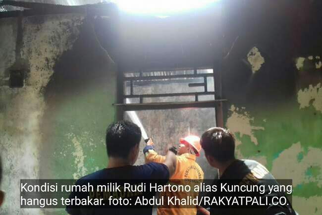 Rumah Kuncung Terbakar, Satu Korban Luka Bakar Dievakuasi Warga ke RS Siti Aisyah