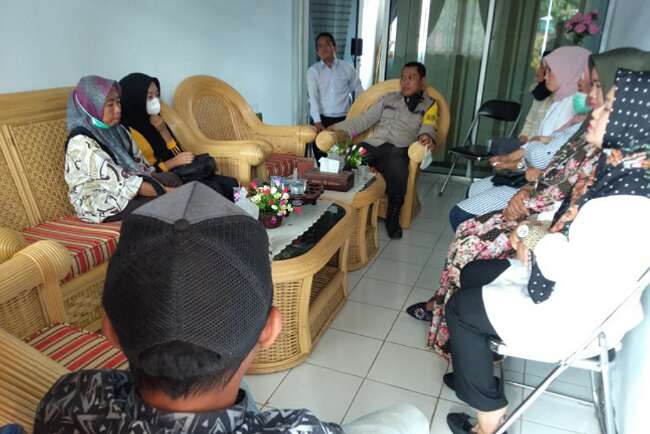 Perpisahan Kepsek Diwarnai Tawuran