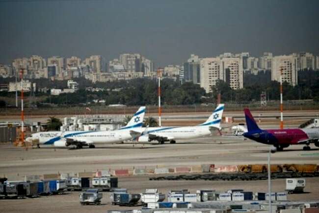 Bawa Oleh-oleh Bom, Satu Keluarga Bikin Panik Satu Bandara Israel