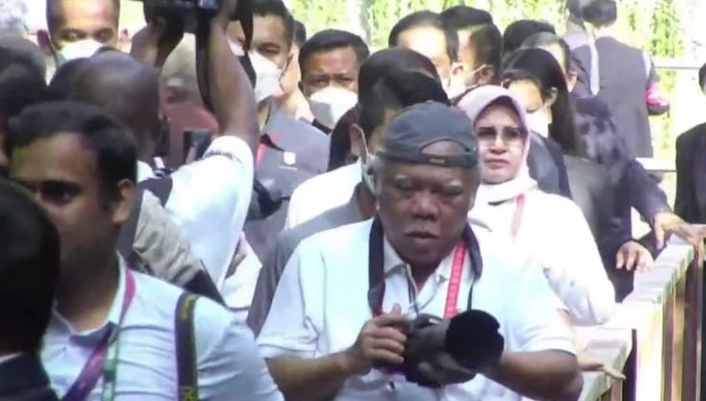 Menteri Ini Menyamar jadi Fotografer di KTT G20 Bali – Indonesia