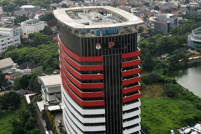 Oknum Jaksa KPK Terbukti Selingkuh dengan Petugas Admin, Dihukum Minta Maaf Secara Terbuka