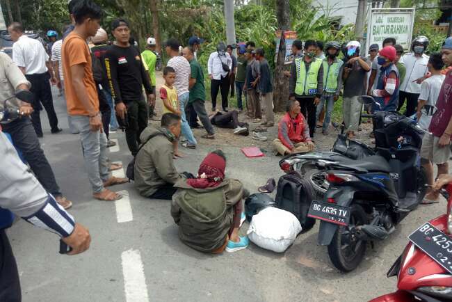 Lakalantas Depan Terminal, Tabrakan Searah